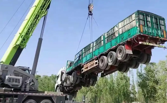 中方道路脱困救援案例